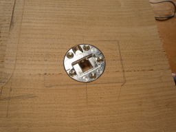 レッグジョイントの金具をはめました