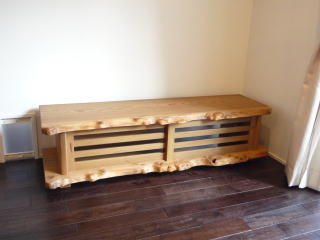 �j���̃e���r�{�[�h