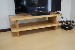 �N���ꖇ�e���r�{�[�h